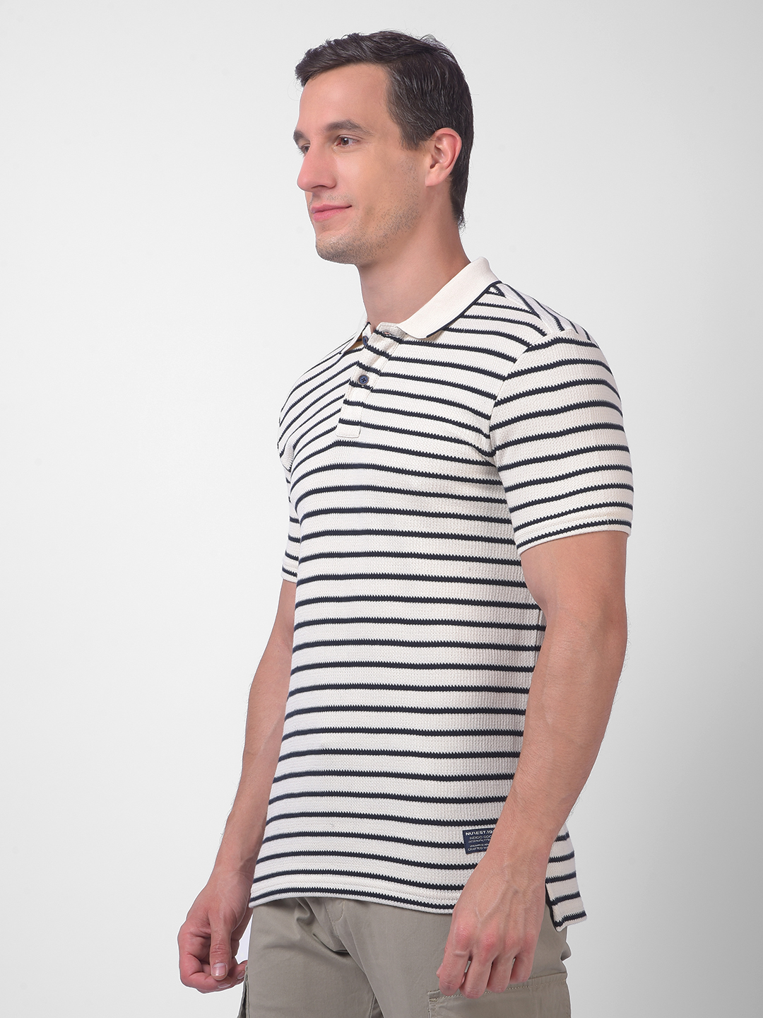 Numero Uno Men White & Black Knitted Stripe Polo Neck T-Shirt
